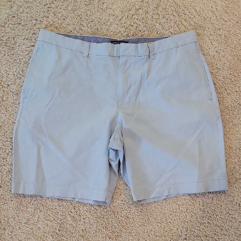 Banana Republic Aiden Club Shorts Light Blue/Gray Flat Front